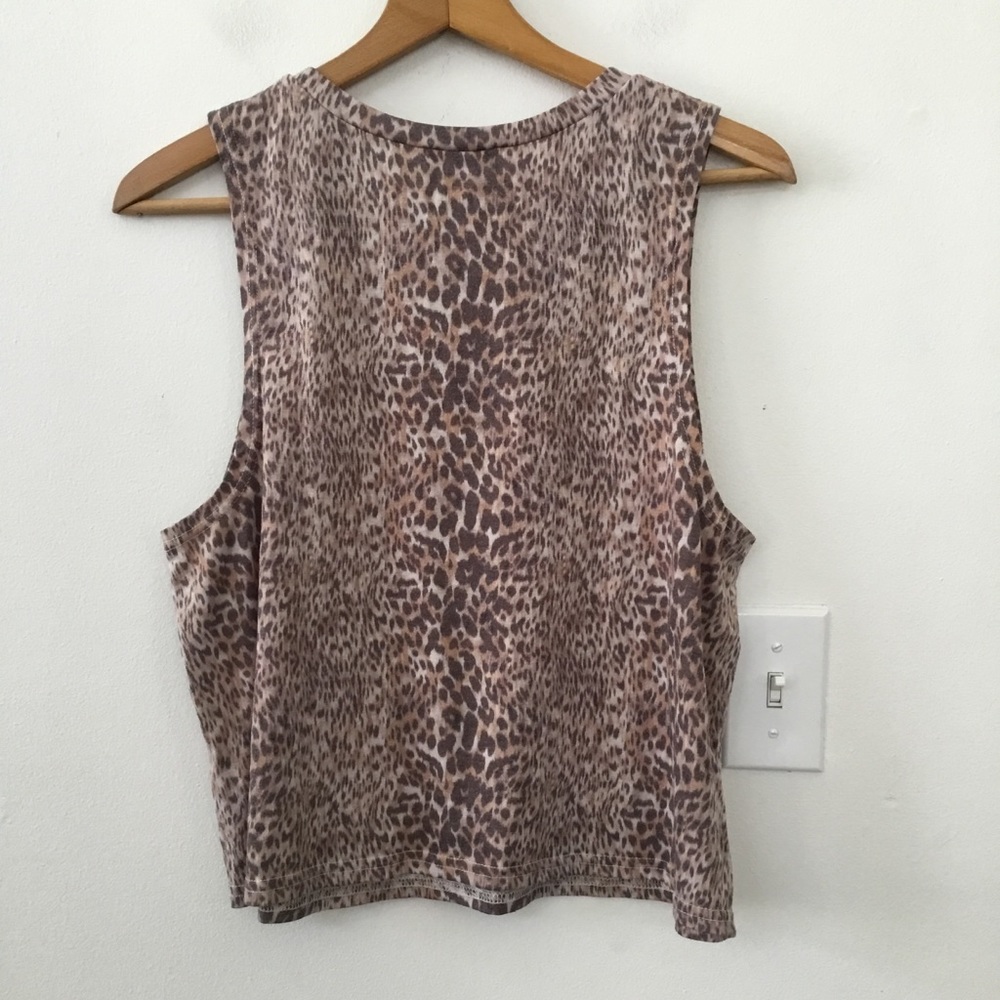 Running Bare Leopard Muscle Tank Top - Picture 3 of 5